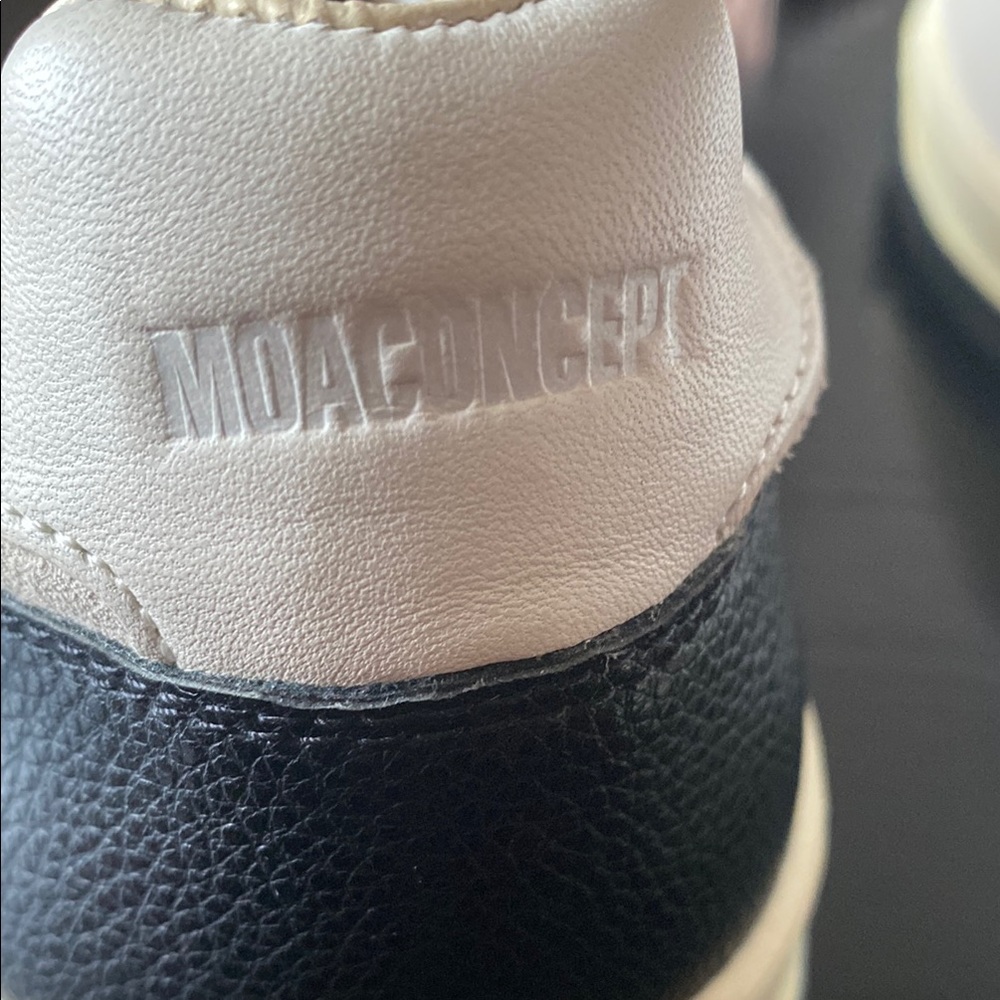 From Italy, Leather Sneakers - Picture 5 of 9